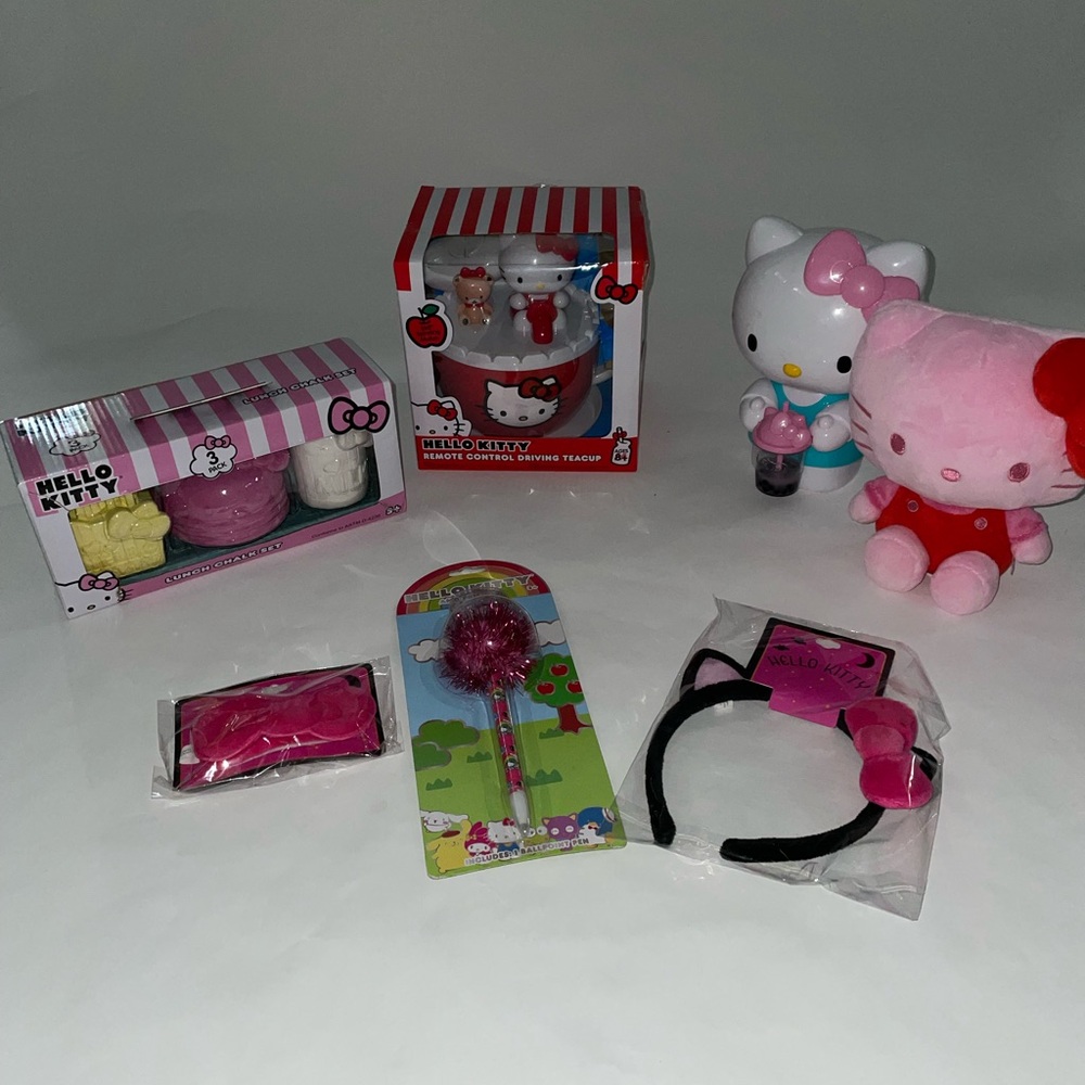 Hello Kitty play bundle lot
